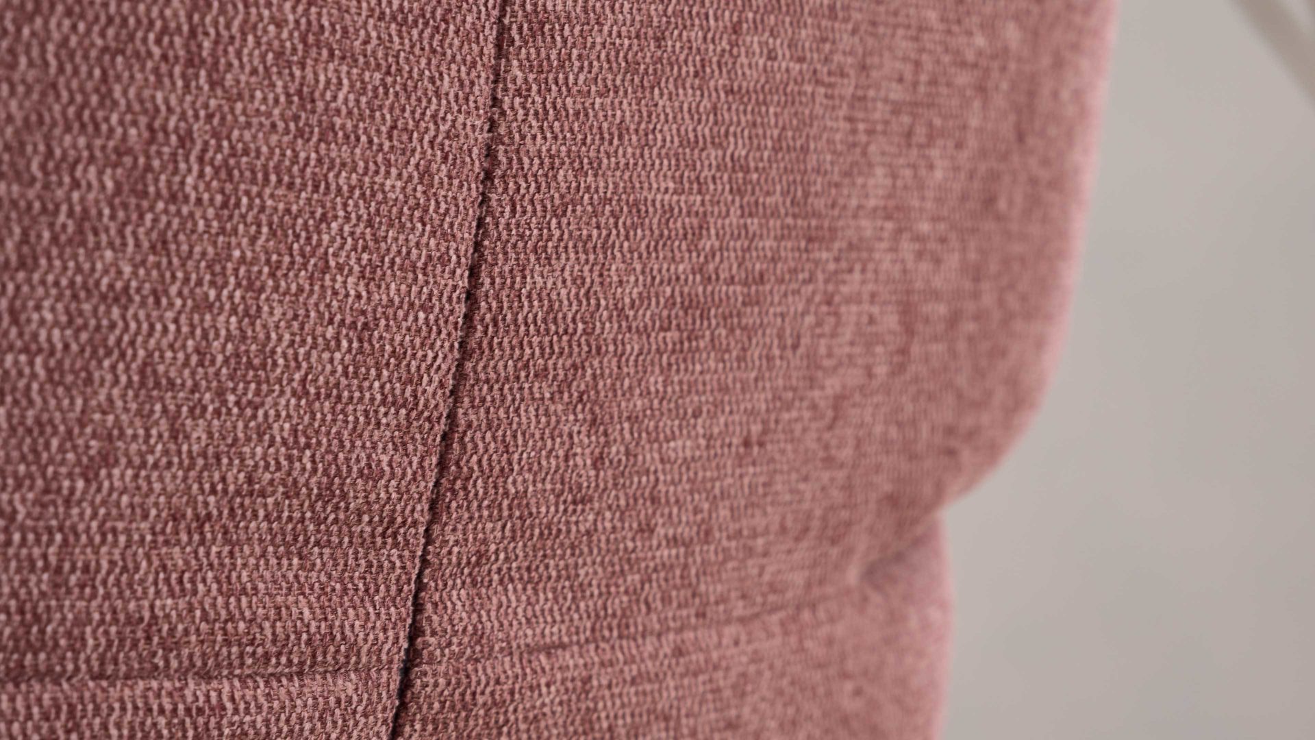 Relaxsessel Interliving aus Stoff in Rosa Interliving Sessel Serie 4504 pastellvioletter Bezug GCP 8 & Edelstahl