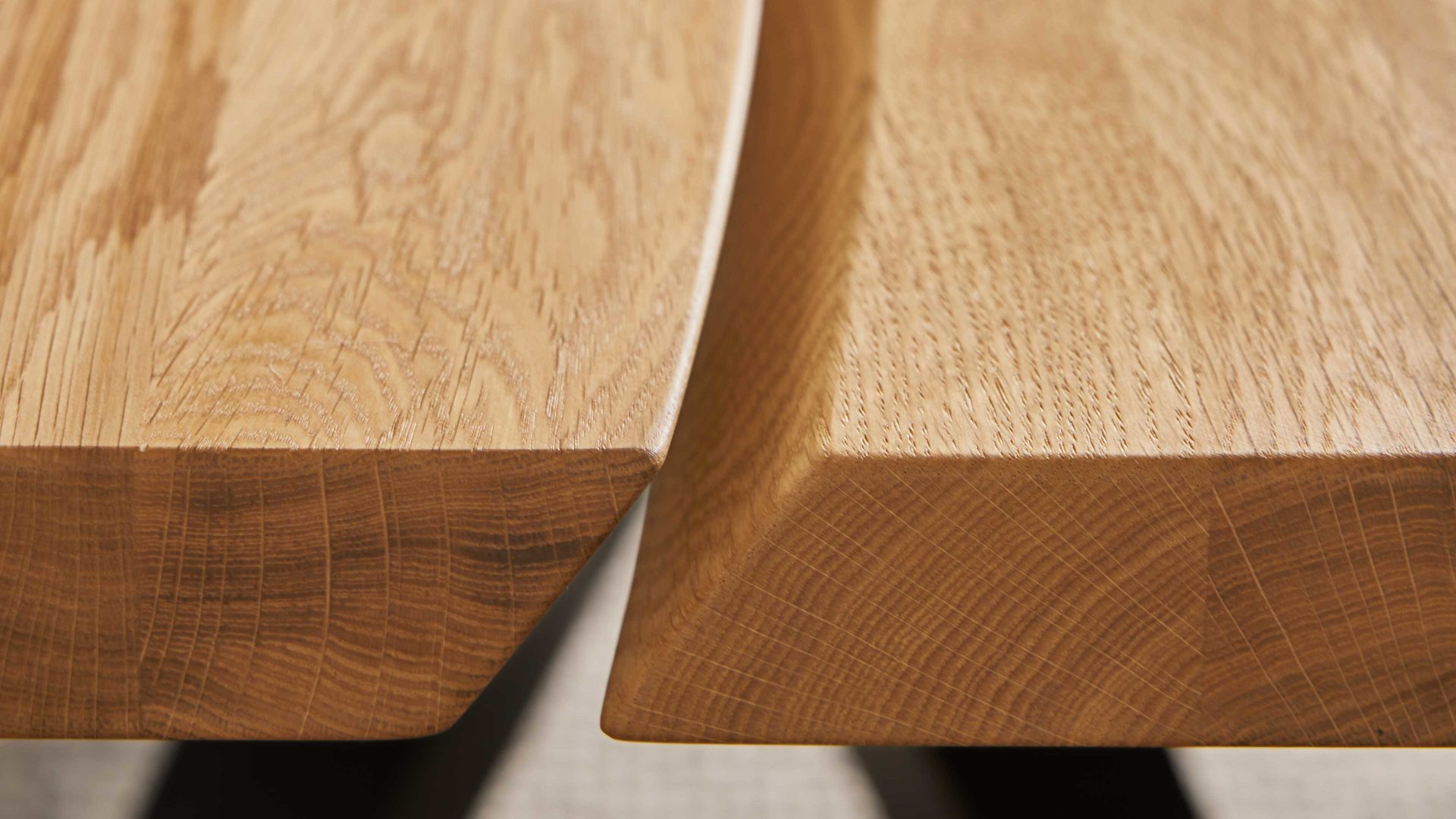 Esstisch Interliving aus Holz in Schwarz Interliving Esszimmer Serie 5118 – Esstisch Charakter-Eiche & mattschwarzes Eisen - ca. 180 x 100 cm