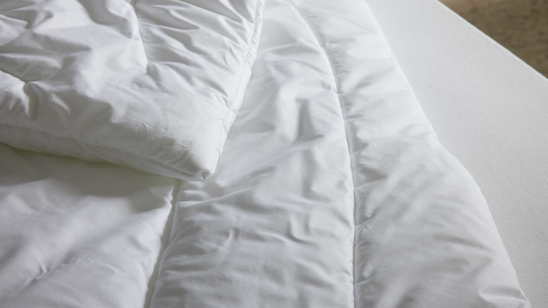 Faserdecke Interliving aus Stoff in Weiß Interliving Bettdecke Serie 9202 - Monodecke extraleicht, ca. 450 g - ca. 155 x 220 cm