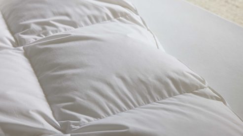 Daunendecke Interliving aus Stoff in Weiß Interliving Bettdecke Serie 9204 - Daunendecke als Winterbett warm, ca. 1.240 g Daunen - ca. 200 x 200 cm