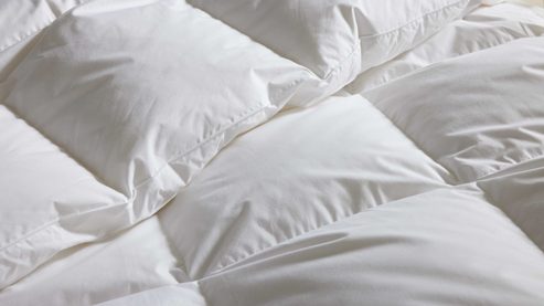 Daunendecke Interliving aus Stoff in Weiß Interliving Bettdecke Serie 9204 - Daunendecke als Winterbett warm, ca. 1.240 g Daunen - ca. 200 x 200 cm