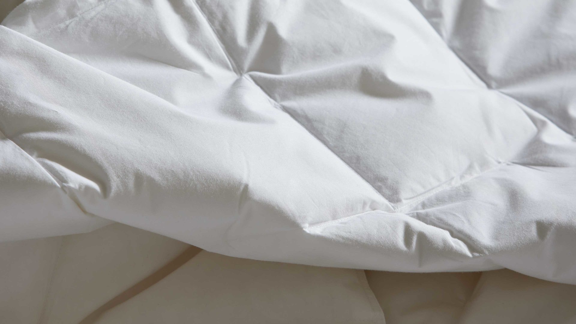 Daunendecke Interliving aus Stoff in Weiß Interliving Bettdecke Serie 9204 - Daunendecke als Sommerbett extraleicht, ca. 390 g Daunen - ca. 200 x 220 cm