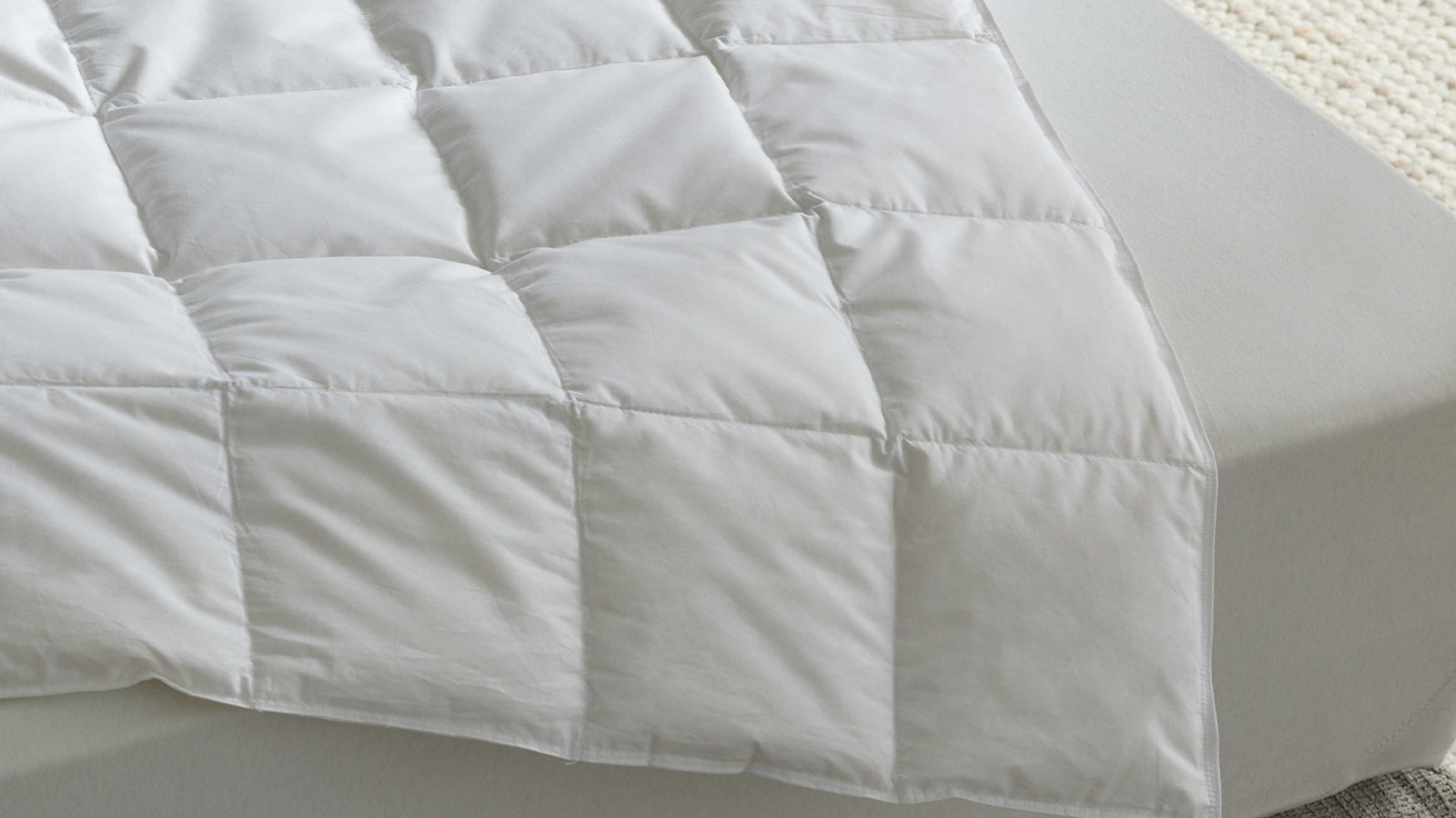 Daunendecke Interliving aus Stoff in Weiß Interliving Bettdecke Serie 9205 - Daunendecke als Sommerbett extraleicht, ca. 390 g Daunen - ca. 240 x 220 cm