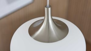 Pendelleuchte Interliving aus Glas in Weiß Interliving Leuchten Serie 9344 - Hängelampe Opalglas & Nickel – Länge ca. 100 cm