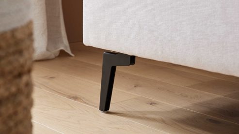 Ecksofa Interliving aus Stoff in Weiß Interliving Sofa Serie 4450 - Ecksofa ecrufarbener Webstoff LongLife Easy & schwarze Metallfüße - Stellfläche ca. 300 x 257 cm