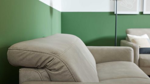 Zweisitzer Interliving aus Leder in Grau Interliving Sofa Serie 4065 – Zweisitzer 2KV kieselfarbenes Leder Cloudy gravel & schwarze Metallfüße – Länge ca. 180 cm