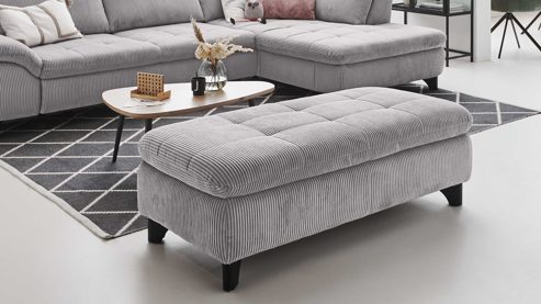 Polsterhocker Megapol aus Stoff in Grau Polsterprogramm VS-MP1028 - XXL-Hocker grauer Cordbezug & schwarze Metallfüße - ca. 135 x 63 cm