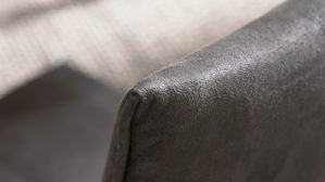 Vierfußstuhl Bert plantagie aus Stoff in Anthrazit Polsterstuhl Blaze anthrazitfarbener Stoffbezug Bull 67 & anthrazitfarbene Metallfüße