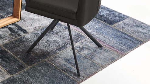 Vierfußstuhl laVie aus Leder in Dunkelgrau laVie Color-Line - Polsterstuhl schiefergraues Leder Napoli 989 & schwarzes Eisen