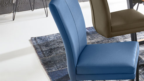 Schwingstuhl laVie aus Leder in Blau laVie Schwingstuhl bzw. Freischwinger Color-Line atlanticblaues Leder Napoli 984 & schwarzes Eisen