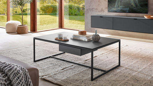 Couchtisch Wöstmann markenmöbel aus Holz in Dunkelgrau WÖSTMANN Wohnprogramm WM 2470 - Couchtisch graphitgrauer Lack & carbonfarbenes Metall - ca. 125 x 75 cm