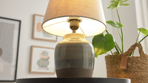 Tischleuchte Interliving aus Keramik in Grau Interliving Leuchten Serie 9346 - Tischlampe graue Keramik – Höhe ca. 37 cm