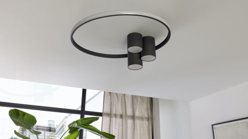 Deckenleuchte Interliving aus Holz in Schwarz Interliving Leuchten Serie 9348 - Deckenlampe schwarzes Metall - Durchmesser ca. 60 cm