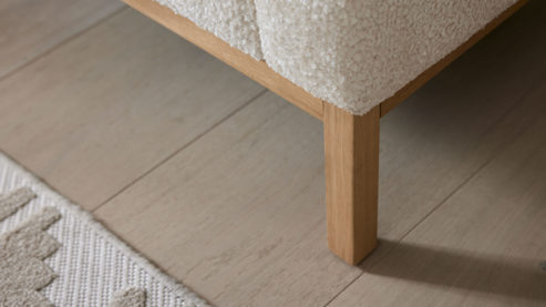 Bigsofa Roomio® aus Stoff in Weiß Roomio® No. 4105 - Bigsofa weißer Stoffbezug Shaun & Holzfüße 1118 HREG - Länge ca. 228 cm