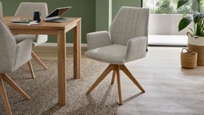 Polsterstuhl Interliving aus Stoff in Weiß Interliving Esszimmer Serie 5102 – Armlehnstuhl Eiche bianco & leinenfarbener Jacquard Lodge L07