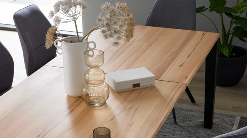 Auszugtisch Interliving aus Holz in Schwarz Interliving Esszimmer Serie 5102 – Auszugtisch Kernbuche & Mattschwarz - ca. 140 - 240 x 90 cm