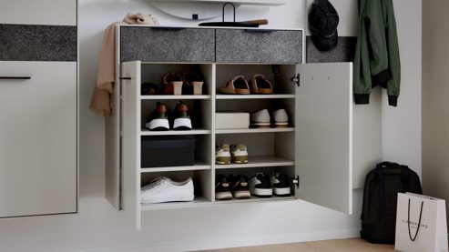 Schuhschrank Interliving aus Holz in Weiß Interliving Garderoben Serie 6013 - Schuhschrank Sahara Creme & Granitfurnier - zwei Türen, zwei Schubladen, Breite ca. 90 cm