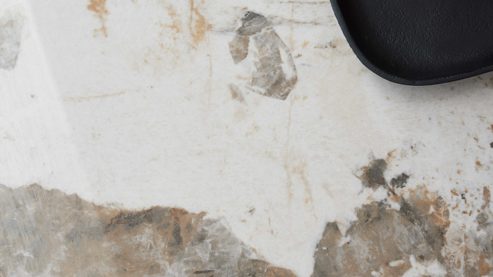 Couchtisch Interliving aus Keramik in Weiß Interliving Couchtisch Serie 6229 marmorfarbene Keramik Calcatta & schwarzer Stahl - ca. 140 x 80 cm