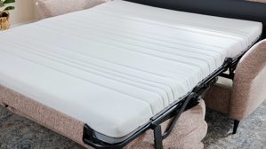 Schlafsofa Interliving aus Stoff in Rosa Interliving Schlafsofa Serie 4700 - Schlafsofa 120LÄ sienafarbener Webstoff Loft & schwarze Aluminiumfüße - Breite ca. 188 cm
