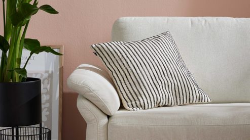 Schlafsofa Interliving aus Stoff in Weiß Interliving Schlafsofa Serie 4700 - Schlafsofa 140LÄ naturweißes Flachgewebe Cyber & schwarze Aluminiumfüße - Breite ca. 208 cm