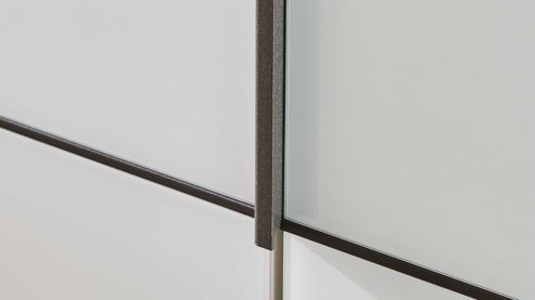 Komplettzimmer Interliving aus Holz in Weiß Interliving Schlafzimmer Serie 1033 – komplettes Schlafzimmer weißes Glas & Holz - vierteilig