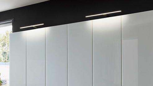 Möbelbeleuchtung Interliving aus Kunststoff in Schwarz Interliving Schlafzimmer Serie 1033 – Aufsatzleuchten-Set zweiteilig