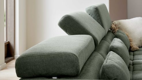 Ecksofa Interliving aus Stoff in Grün Interliving Sofa Serie 4303 – Ecksofa moosgrüner Pfotenstoff Cyber - Stellfläche ca. 323 x 190 cm