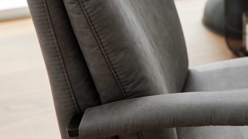 Relaxsessel Interliving aus Stoff in Dunkelgrau Interliving Sessel Serie 4565 grauer Bezug Clint & schwarzer Sternfuß