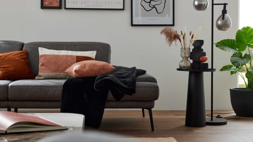 Zweisitzer Interliving aus Stoff in Dunkelgrau Interliving Sofa Serie 4460 - Zweisitzer SR70 grauer Bezug Clint & schwarze Metallfüße - Länge ca. 232 cm