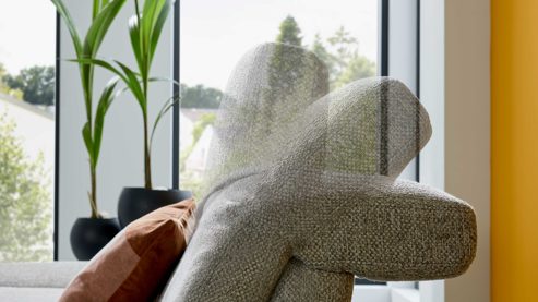 Funktion Interliving aus Metall in Transparent Interliving Sofa Serie 4460 - Kopfpolsterverstellung manuell