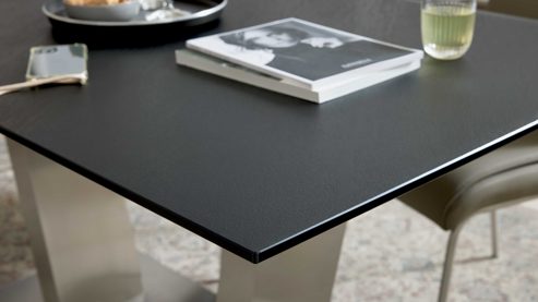 Esstisch Interliving aus Glas in Schwarz Interliving Esszimmer Serie 5122 – Esstisch schwarzes Glas & Edelstahl - ca. 160 x 90 cm