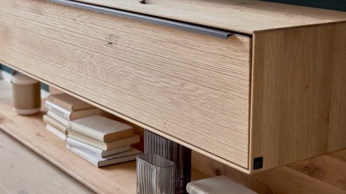 Lowboard Interliving aus Holz in Holzfarben Interliving Wohnzimmer Serie 2033 - Lowboard 126907 Asteiche - eine Klapptür, Länge ca. 182 cm