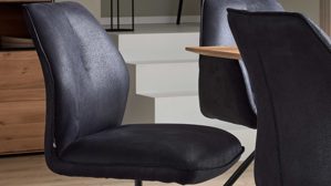 Vierfußstuhl Interliving aus Kunstfaser in Schwarz Interliving Esszimmer Serie 5116 – Polsterstuhl mit Drehfunktion carbonschwarze Mikrofaser Night & schwarzes Gestell F37