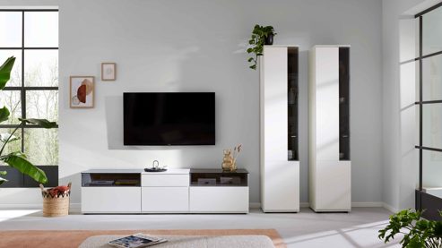 Wohnwand Interliving aus Holz in Weiß Interliving Wohnzimmer Serie 2031 - Wohnwand Tonweiß & graues Glas - Länge ca. 330 cm