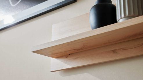 Wandregal Interliving aus Holz in Buche Interliving Wohnzimmer Serie 2032 - Wandboard PAZ.180 Balkenbuche - Länge ca. 180 cm