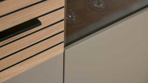 Highboard Interliving aus Holz in Grau Interliving Wohnzimmer Serie 2032 - Highboard Grau & Risseiche - drei Türen, Breite ca. 180 cm