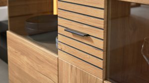 Highboard Interliving aus Holz in Holzfarben Interliving Wohnzimmer Serie 2032 - Highboard mit Apothekerauszug Risseiche - zwei Türen, drei Schubladen, Breite ca. 150 cm