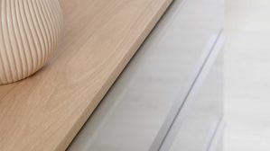 Schubladenkommode Interliving aus Holz in Holzfarben Interliving Schlafzimmer Serie 1210 – Schubladenkommode 540066 Taupe & Balkeneiche - fünf Schubladen, Breite ca. 120 cm