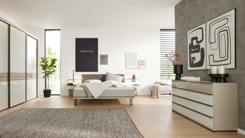 Komplettzimmer Interliving aus Holz in Weiß Interliving Schlafzimmer Serie 1032 – Komplettzimmer mit Wäschekommode Weiß & Kieselgrau - Liegefläche ca. 180 x 200 cm