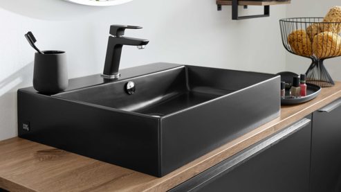 Badmöbel-Set Interliving aus Holz in Schwarz Interliving Bad Serie 7340 - Waschtischkombination Mattschwarz & Vikings Oak – Breite ca. 145 cm