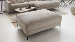 Polsterhocker SOFAkultur aus Stoff in Beige SOFAkultur Programm SK 711 - XXL-Polsterhocker sandfarbener Feincord & schwarze Metallfüße - ca. 90 x 120 cm